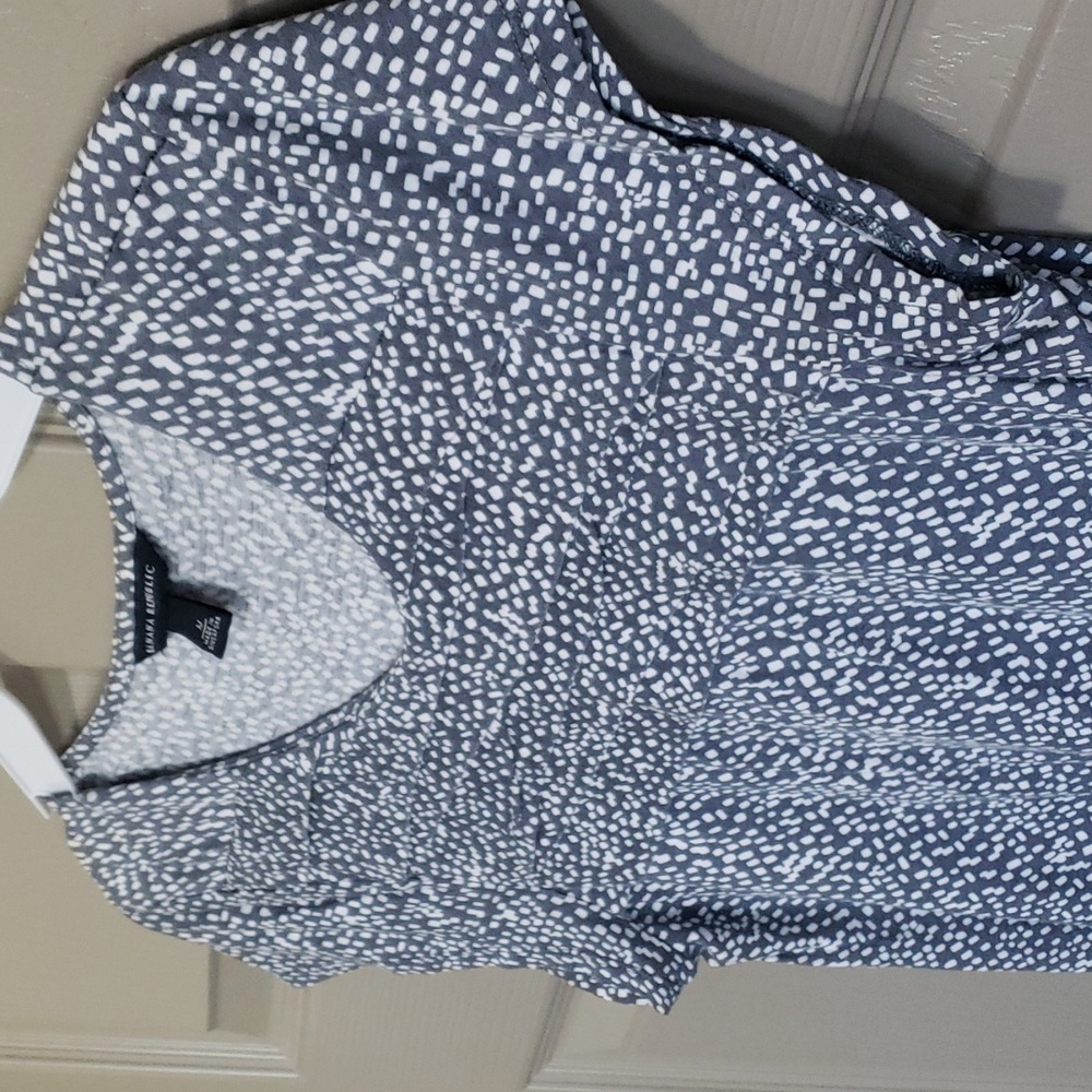 Banana Republic scoop neck Rayon tinsel blend top size medium